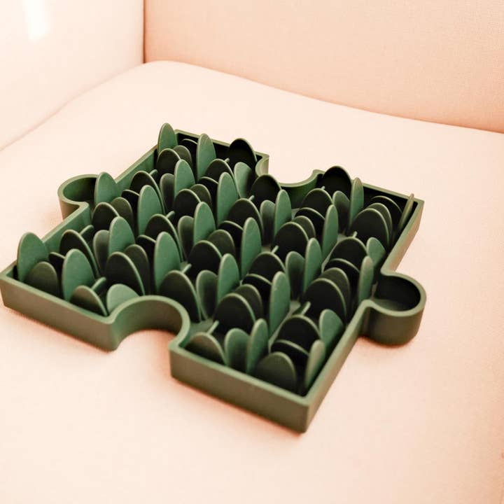 Furlou - Wholesale Pet Food Mat - Dog - Puzzle Lick Mat3