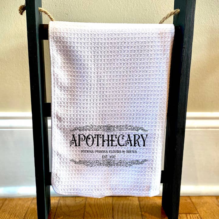 Asciugamano Apothecary per la vendita all'ingrosso da parte di The Adorned Willows Marketplace LLC