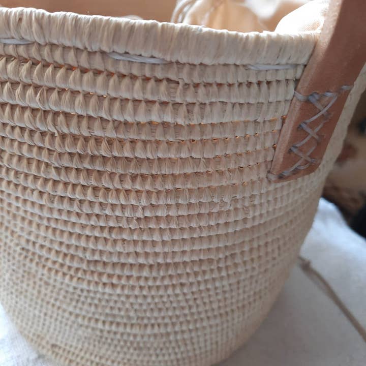 MARRAKECH METACRAFT LTD - Wholesale Basket - Raffia bucket basket with unique pattern & leather Handle2