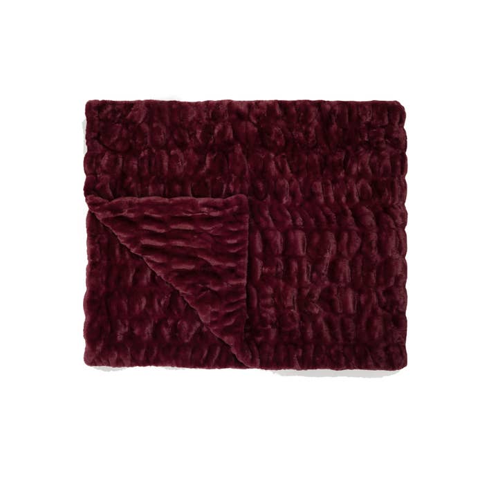 Burgundy for wholesale by Lola Blankets