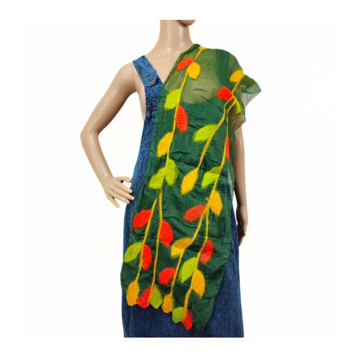 Feltiful - Wholesale Scarf - Women's - Leaf Merino Wool Handmade Felt Scarf4
