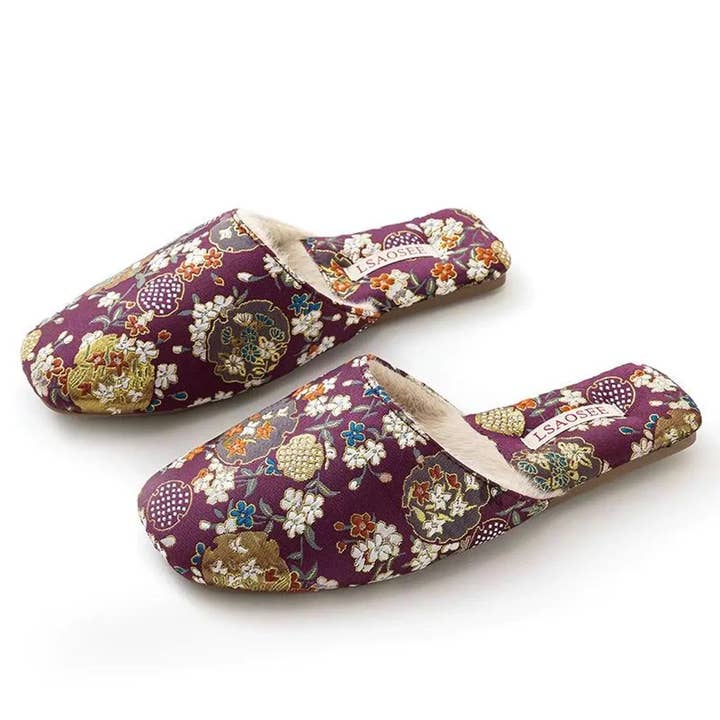 Lian Collection – wholesale Slippers – Women's – Silk Embroidered Slippers Oriental Gift Boutique Supplies4