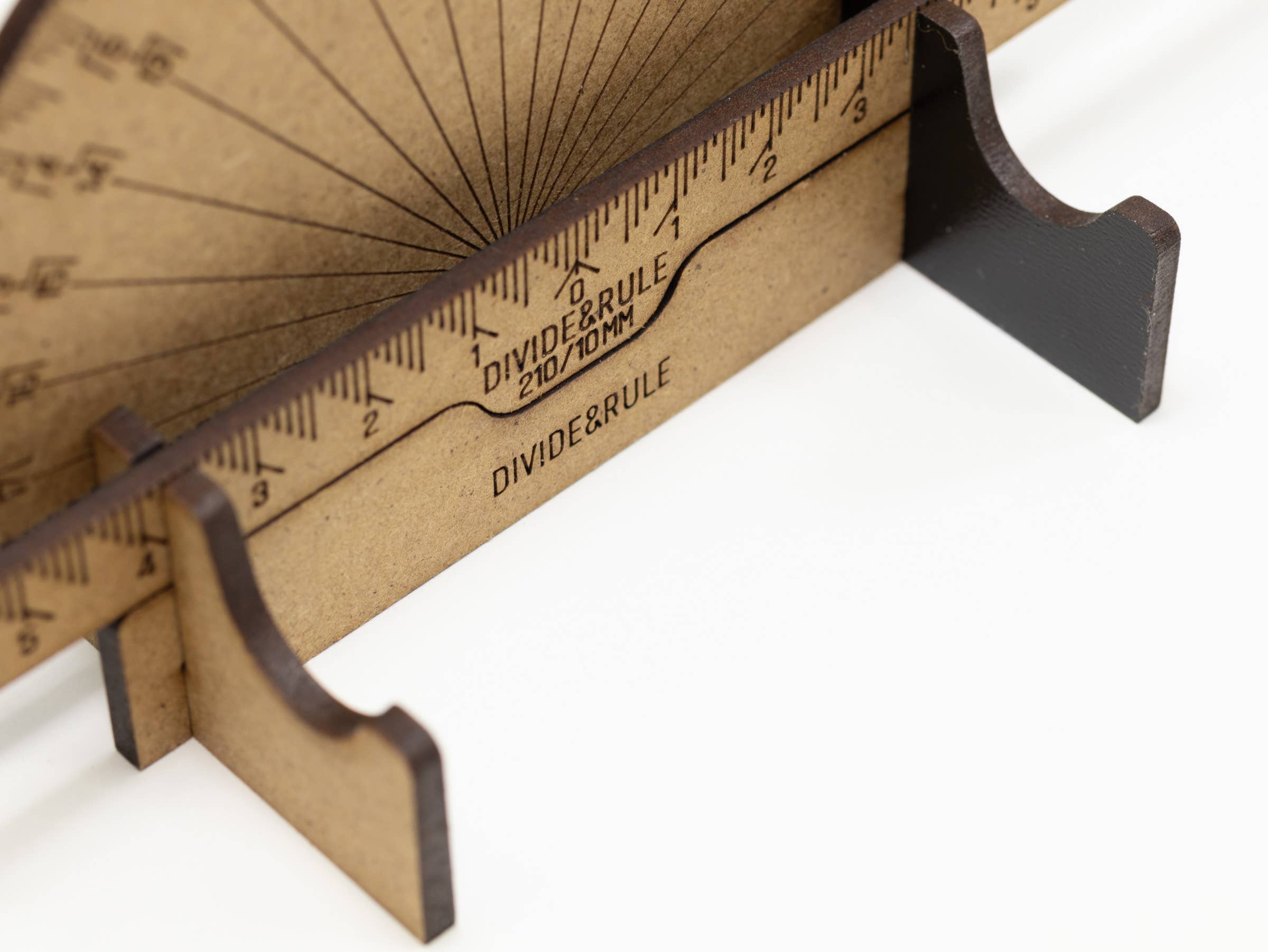 Divide and Rule - Venta al por mayor Organizadores de escritorio - Soporte para 7 artículos - Original5