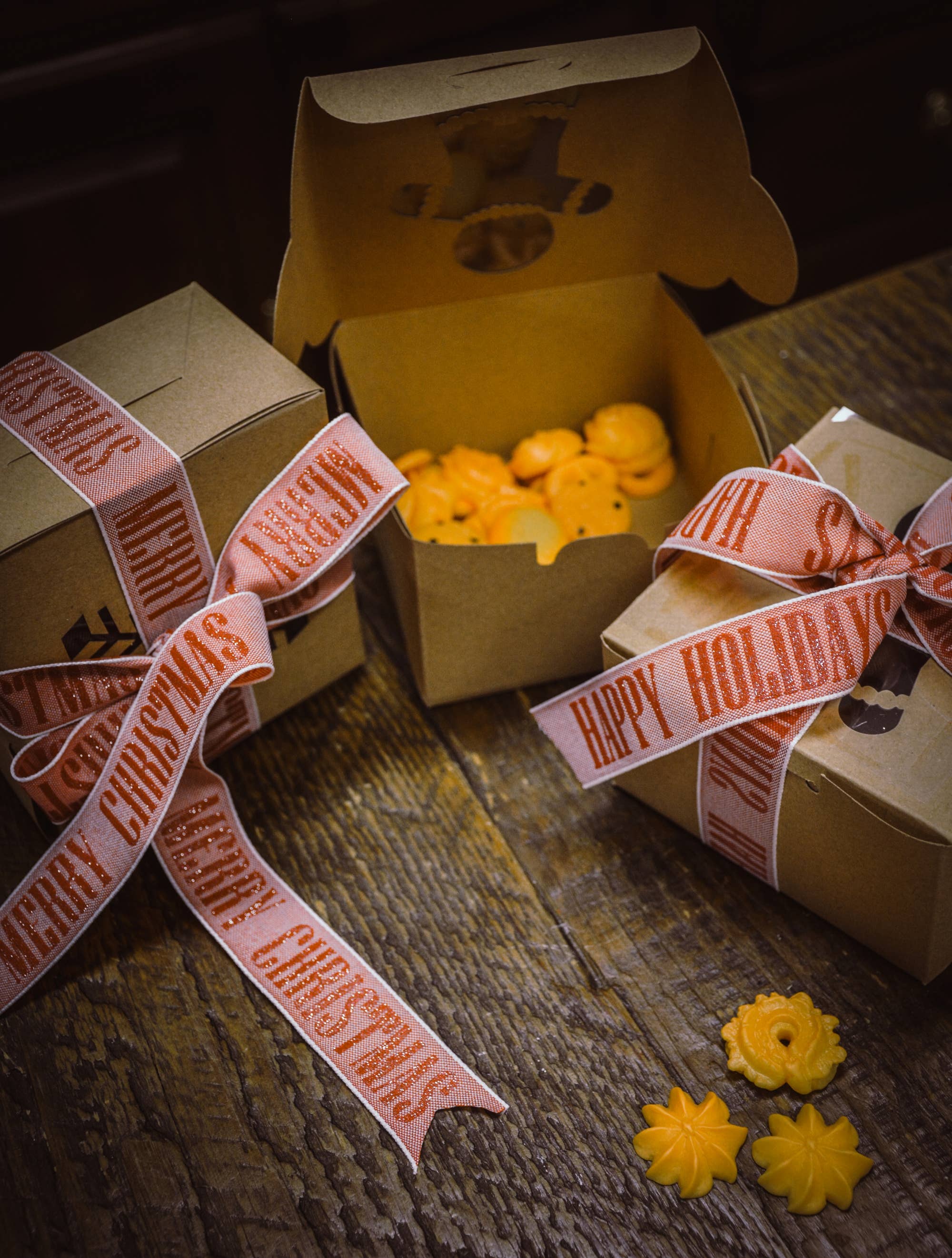 May Arts Ribbon - Wholesale Ribbon - Gift Wrapping - 1" Woven Sparkle "Merry Christmas" Sentiment Ribbon1