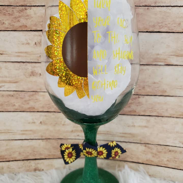 Sonnenblumen-Weinglas, Herbstbecher, Tischdekoration im Herbst für den Großhandel von Tots And Tumblers Art