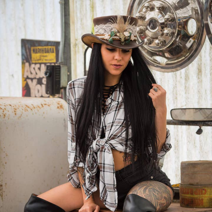 Marrón Sombrero de copa de cuero genuino con banda Marlow True Love de venta al por mayor en Faire6