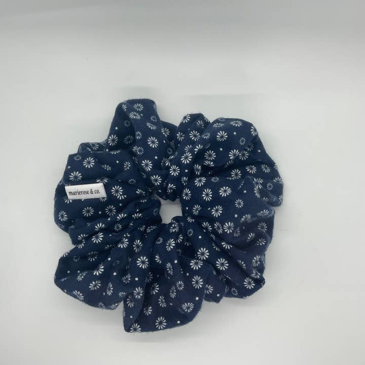 Chillin in July xl scrunchie for wholesale by Marieroseco