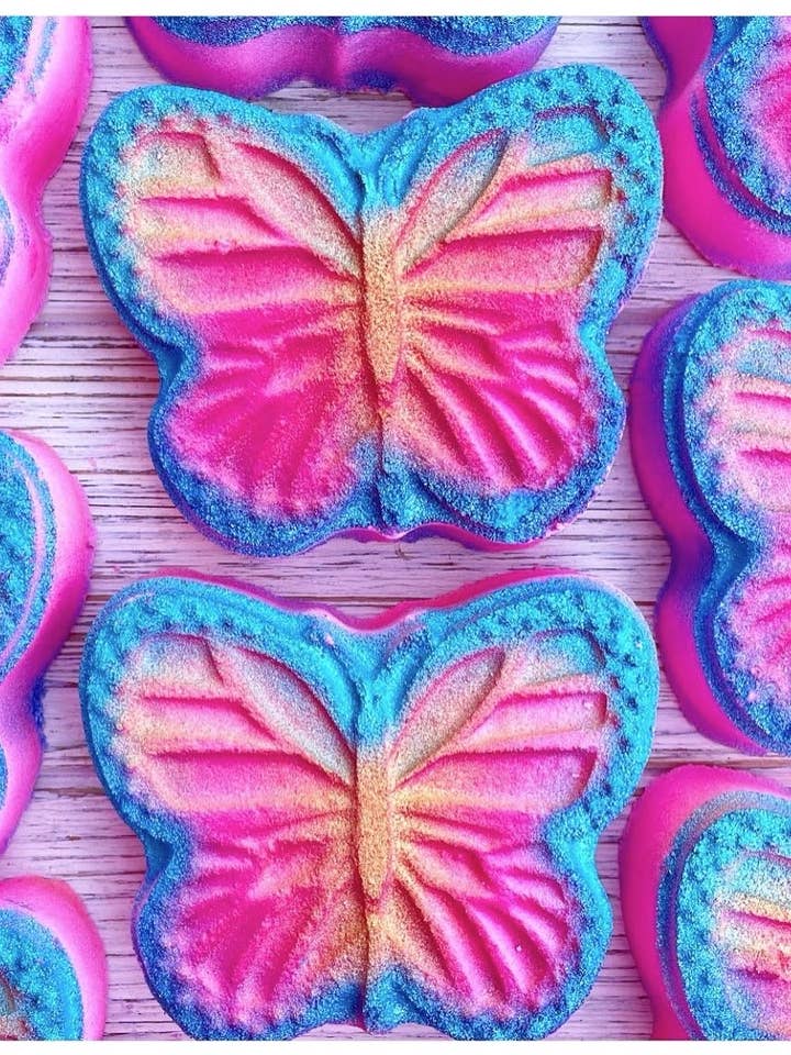 Flutter Bath Bomb for wholesale by Fizz Soakery