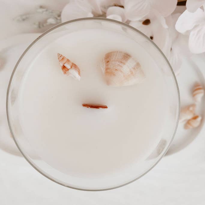 Hooties Candles and Things - Wholesale Jar/Filled Candle - Beach Linen Candle2