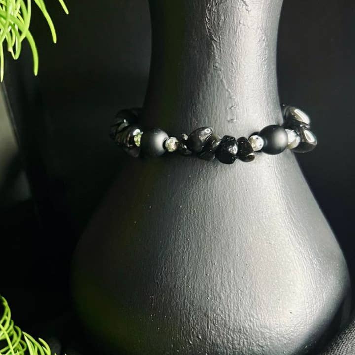 Boho Bracelet Black Polished Stone Chip Bracelet for wholesale by Hadi Craft