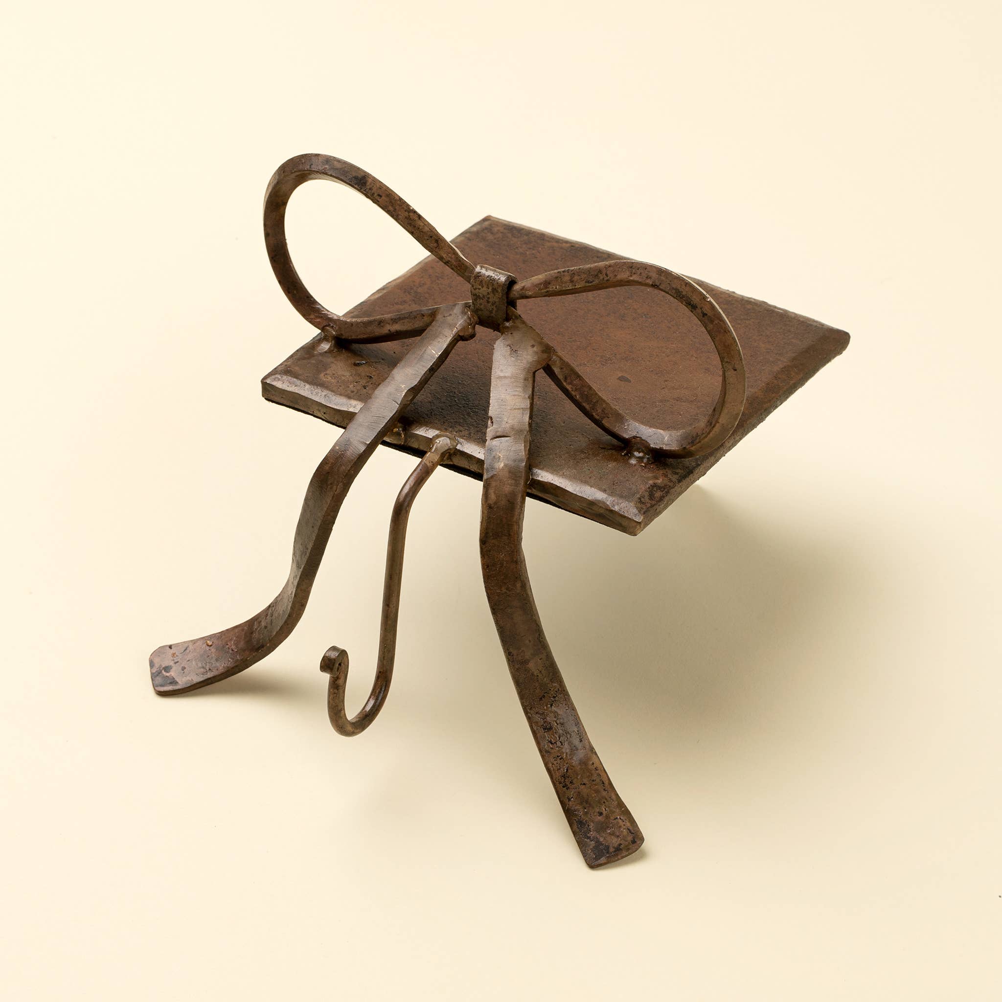 Indaba Trading - Wholesale Christmas Decoration - Bow Stocking Holder Rustic