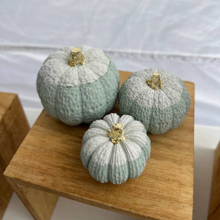 Love Nene - Wholesale Decorative Tabletop Object - Set of Small Halloween & Fall Pumpkins7