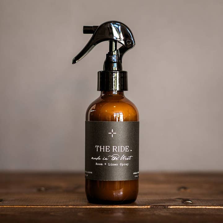 Fahrtzimmer + Wäschespray 4 oz. für den Großhandel von R. Rebellion