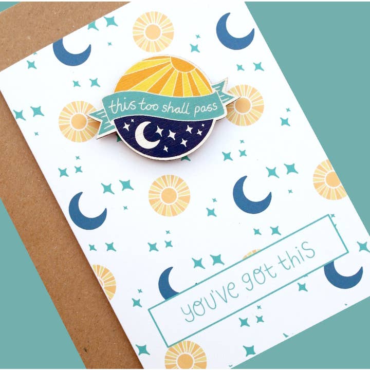 This Too Sshall Pass - Tarjeta de felicitación (incluye imán de madera) para venta al por mayor de T & Belle