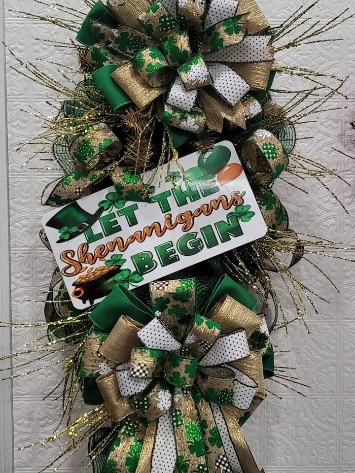 LAD SHENANIGANERNE BEGYNDE AT SVAGE for engroshandel hos Waterman's Loft Inc.