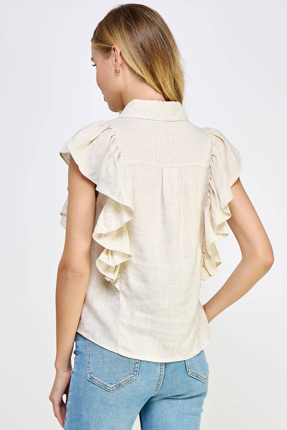 Strut & Bolt - Venta al por mayor Camisa con botones - Mujer - Blusa de lino sin mangas con volantes en los hombros6