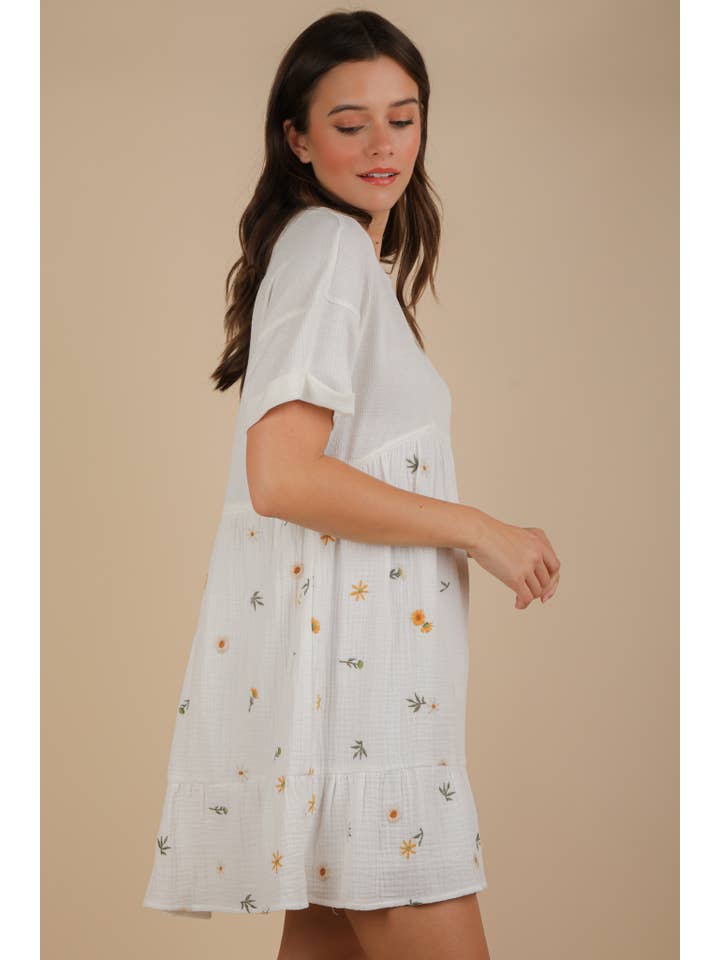 VERY J - Wholesale Dress - Women's - ND31718-Oversized Floral Embroidered Knit Mini Dress4