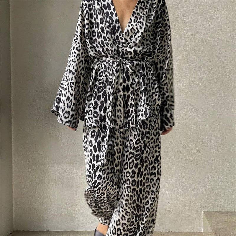 FurDecoration - Wholesale Sleepwear Set - Women's - Leopard Print Long Sleeve Pajama Set - Flare Sleeve1