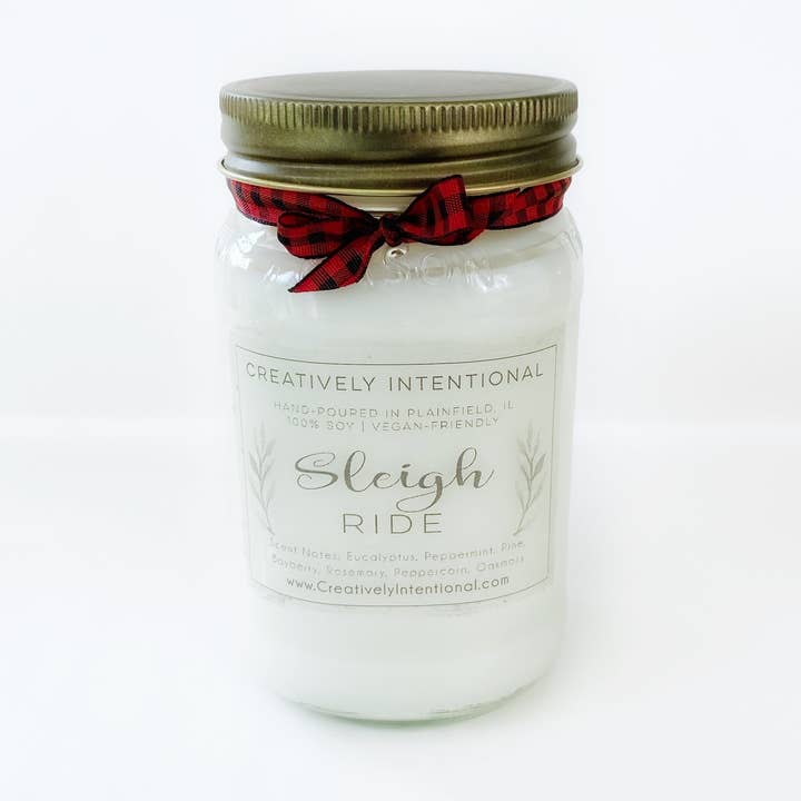 Bougies de soja Sleigh Ride pour la vente par Creatively Intentional Candle Co.