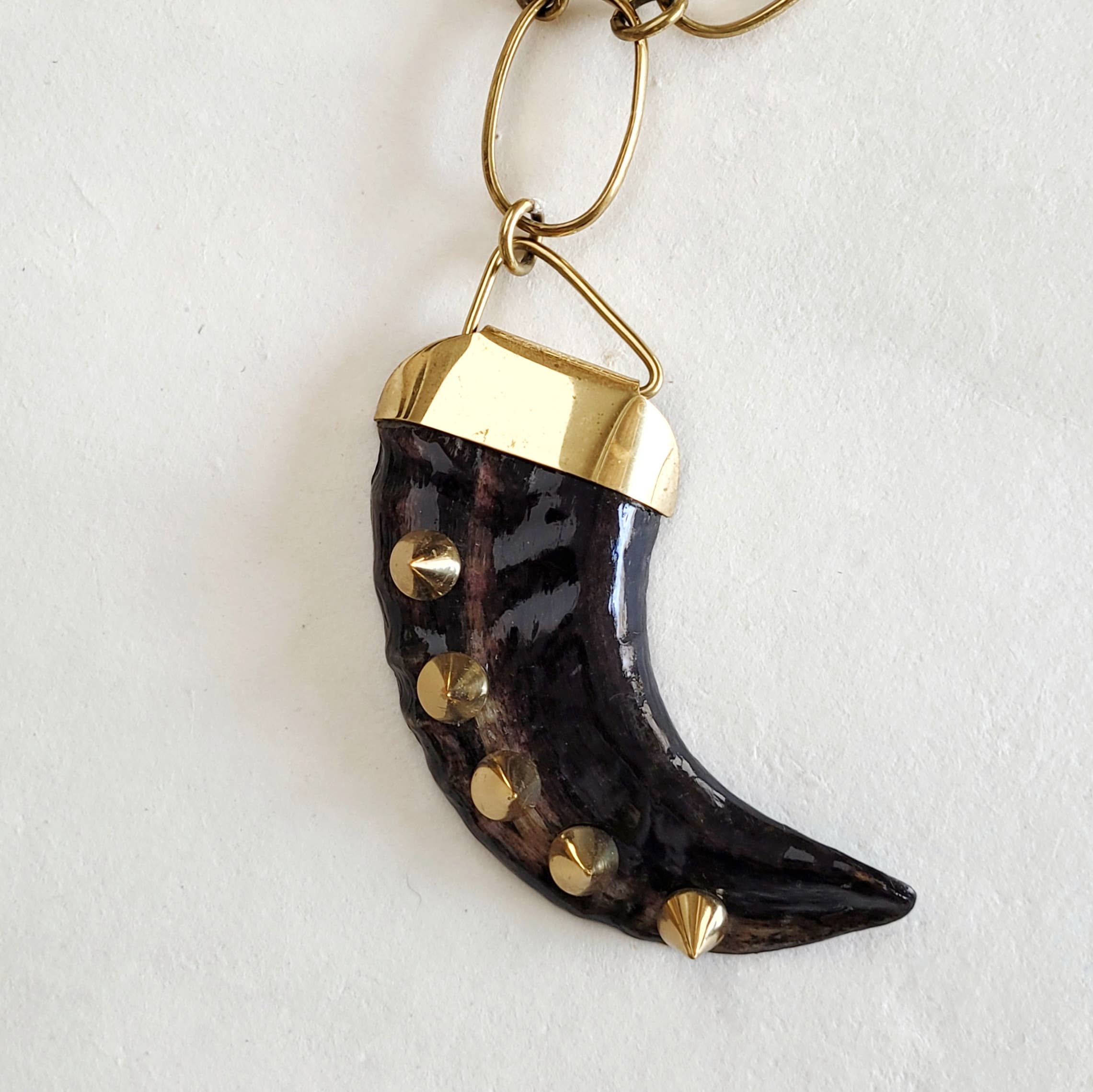 Bisjoux – Colar pingente/pendente por atacado – Colar de pingente grande com corrente de elos largos e chifre em latão5