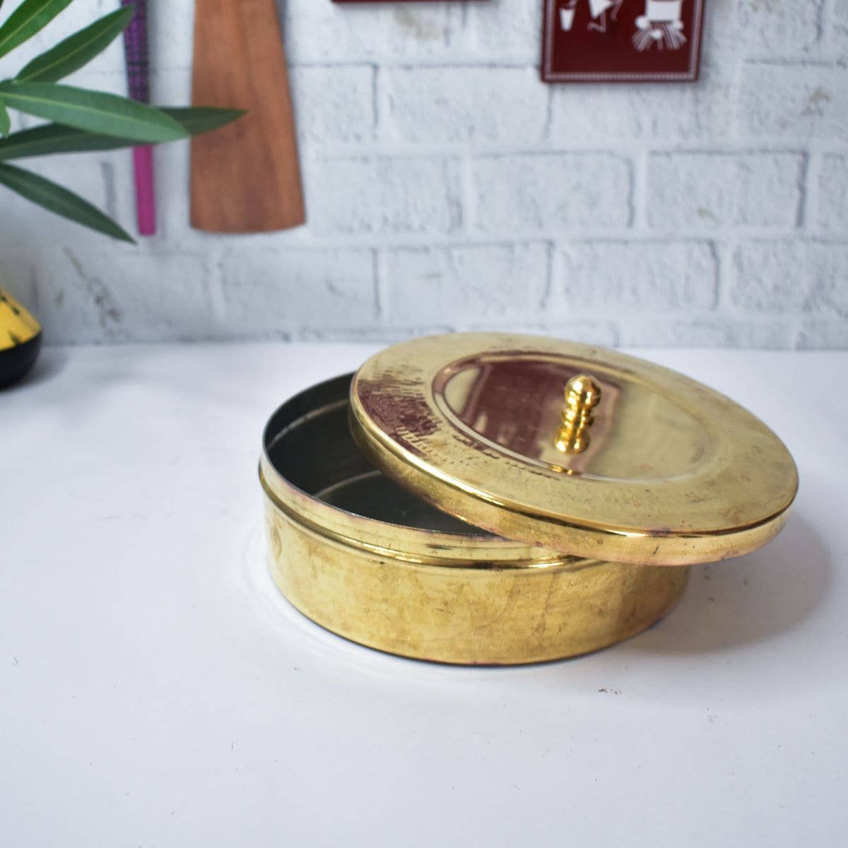 SAMA Homes - Wholesale Food Storage Container - Traditional Brass Roti Box0