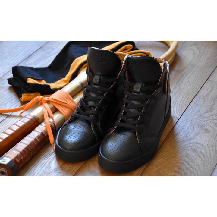 Schuh Der Originale Schwarze Perforierte Mid Royale für den Großhandel von Baron Papillon