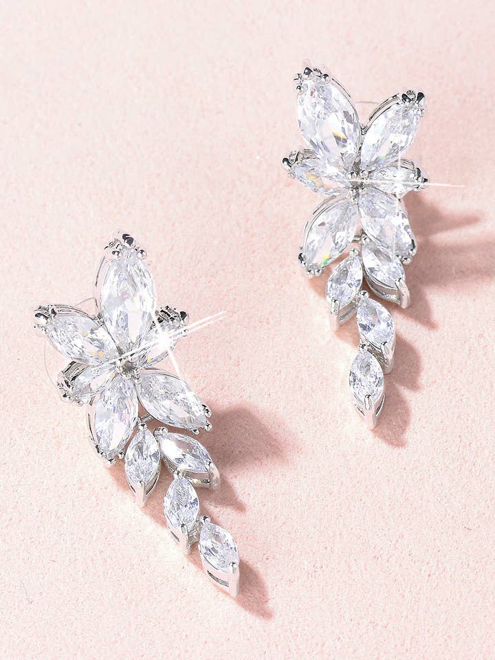 Pendientes colgantes Hunter CZ para venta al por mayor de Heirloom Bridal Company