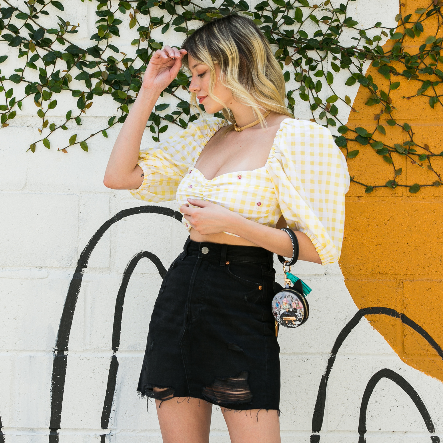 Nicole Lee - Wholesale Keychain - Women's - PULSERA CON LLAVERO Y MONEDERO1