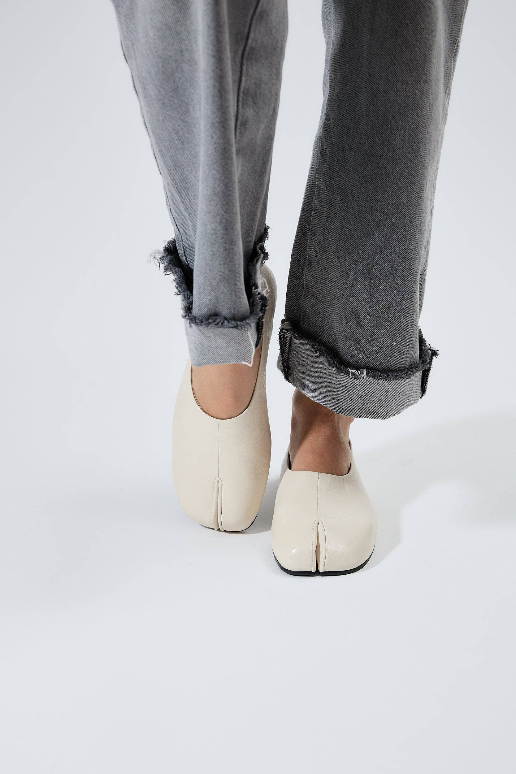 LONZA SHOES - Wholesale Flats - Women's - Akaste White1