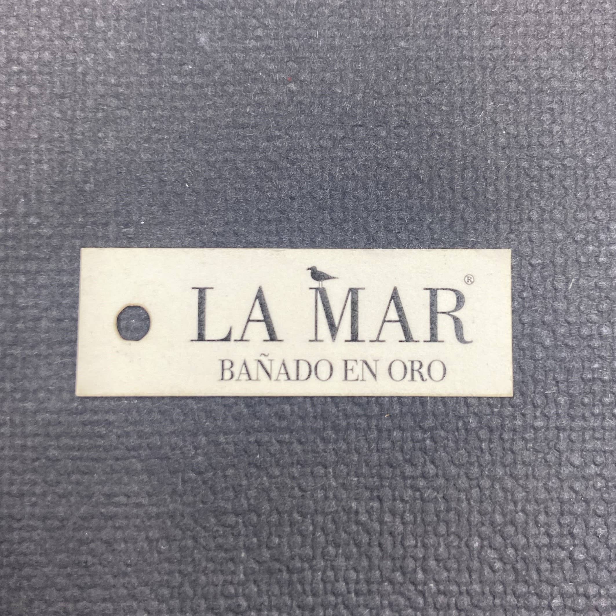 LA MAR – wholesale Hängande örhängen – MODIGLIANI örhängen pläterade i guld - Design med karaktär13