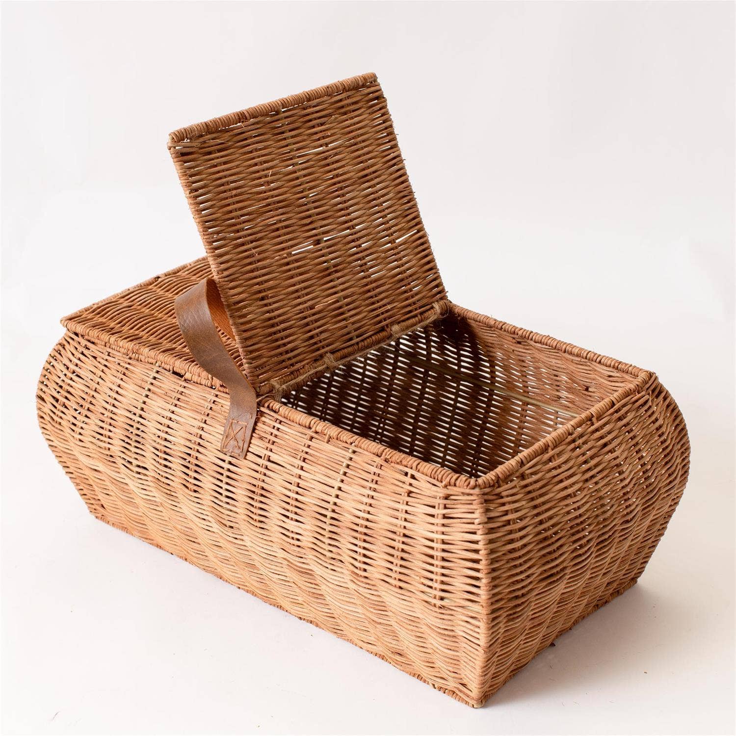 Audrey's Home & Gift - Wholesale Picnic Basket - Woven Rattan Picnic Basket (Pk/03)1