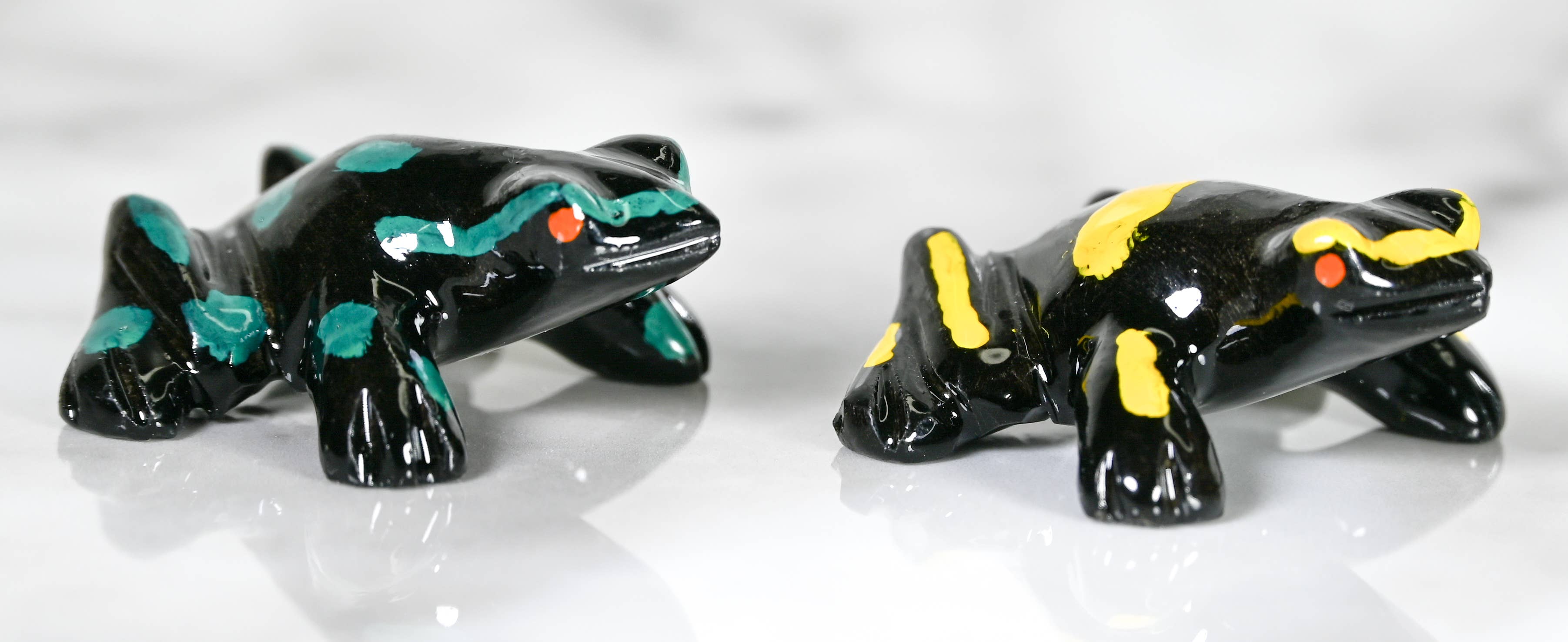 SS handcrafted Art - Venta al por mayor Figura decorativa - Rana Venenosa de Mármol América del Sur 5 cm2