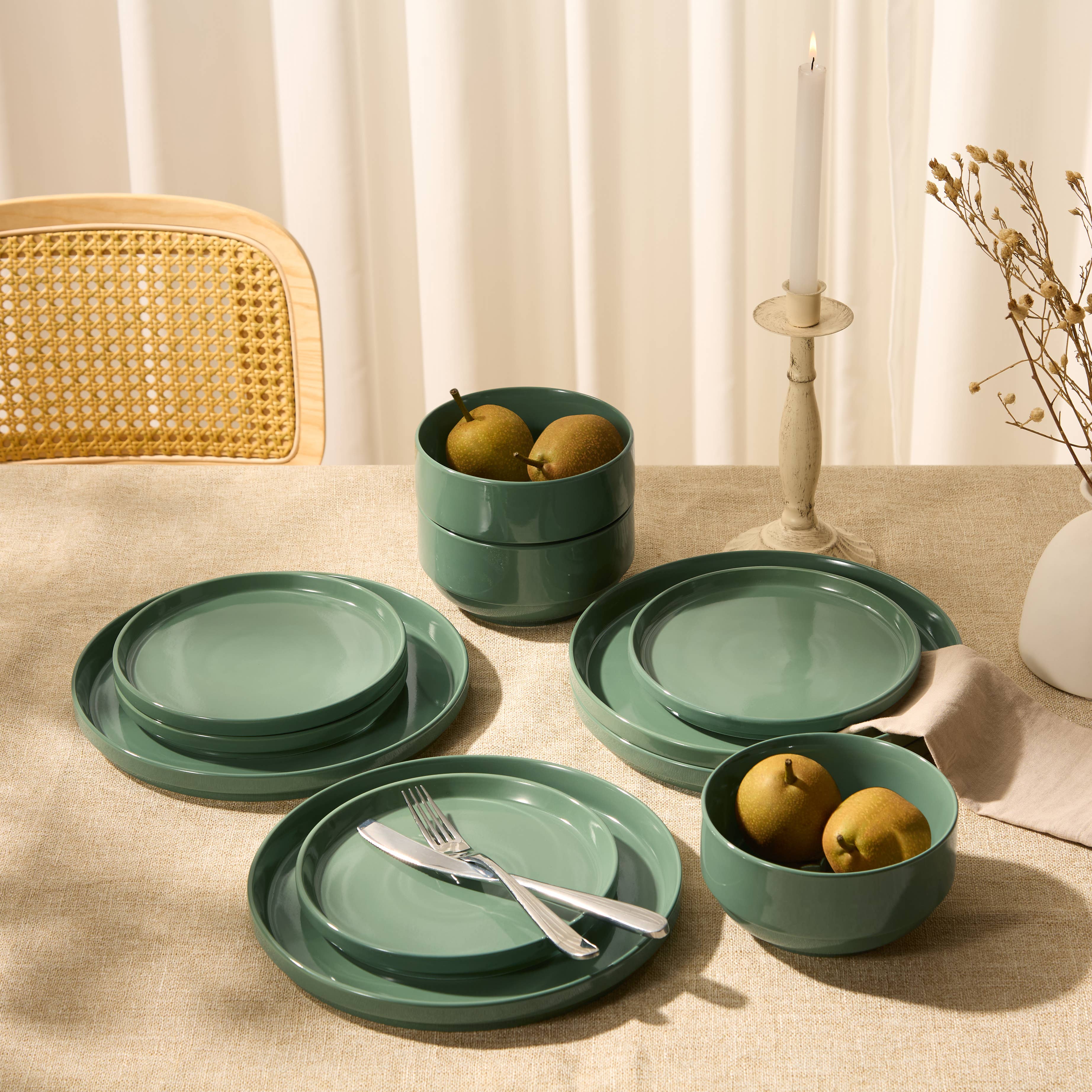 Kook - Wholesale Dinnerware Set - Kook Dinnerware Set, 12 Piece, Ceramic, Cambridge Classics
8