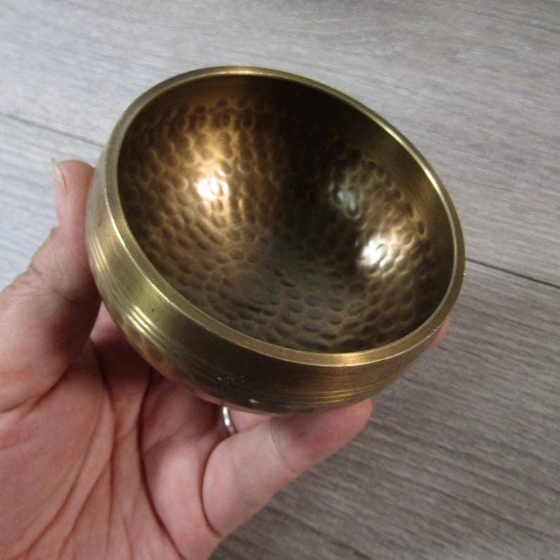 Keystone Crystals - Wholesale Meditation Supplies - Hammered Tibetan Singing Bowl Set – 3.5" Sound Healing Bowl3