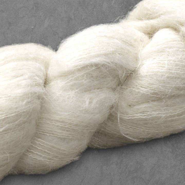 Rooster Yarns – wholesale Garn – Ofärgat garn: Suri Alpaca Silk Haze Stickgarn