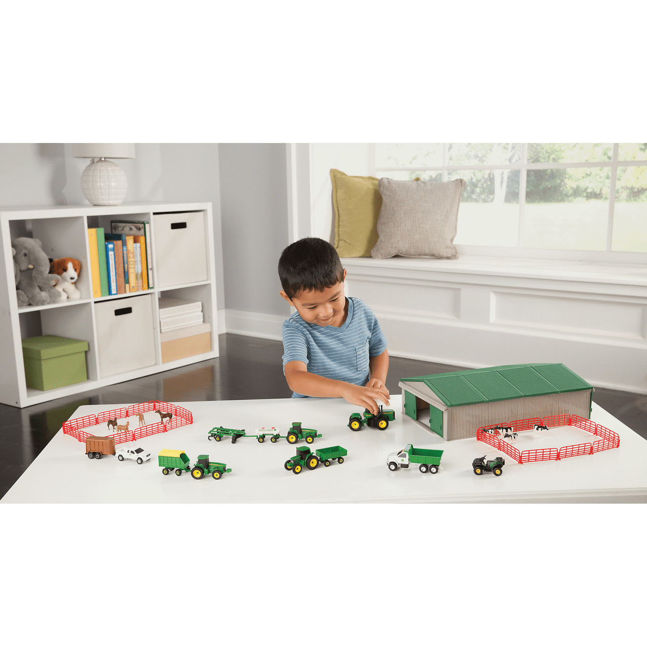 TOMY - Wholesale Toy Set - Kids - TOMY John Deere 70 Piece Farm Value Set8