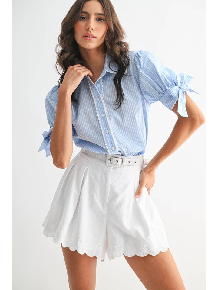 Blusa a righe blu per la vendita all'ingrosso da parte di Camellia