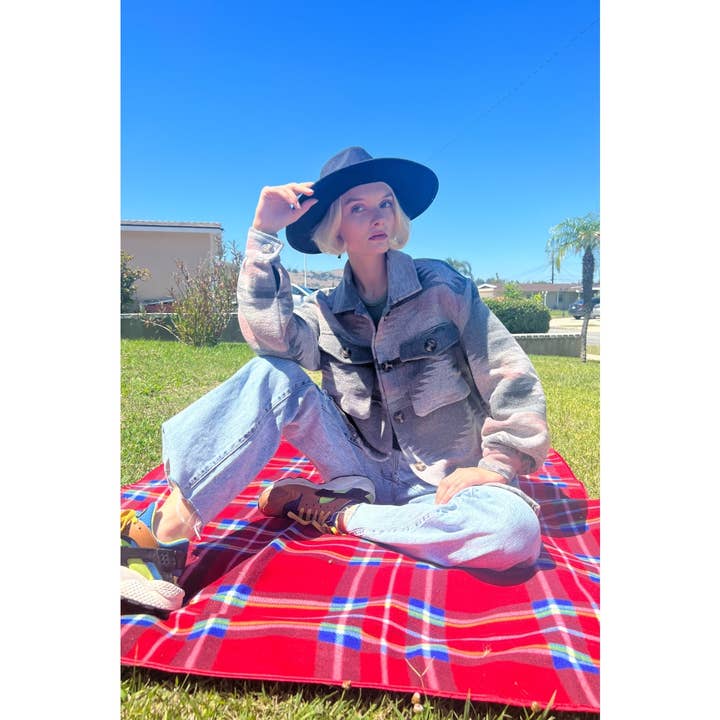 JACQUARD SHACKET WITH POCKET for wholesale by Mapcie