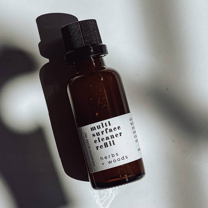 Ricarica: Detergente multi superficie - Erbe e legni per la vendita all'ingrosso da parte di Howard Soap Company