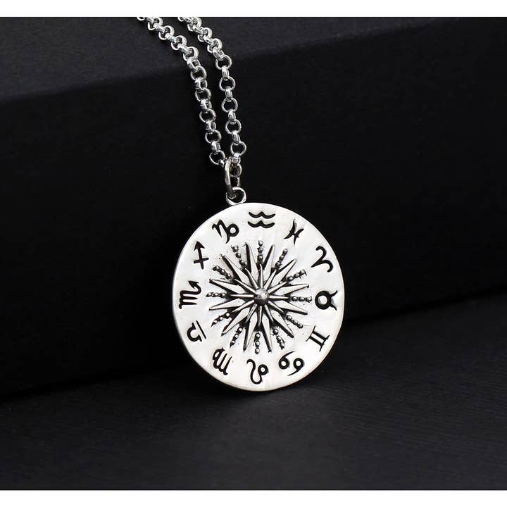 Collier à pendentif astrologique en argent sterling • Tous les signes du zodiaque (soleil, lune et lever) • Collier solaire • Bijoux célestes • Collier à breloques spirituel, mystique et métaphysique pour la vente par A Charmed Impression