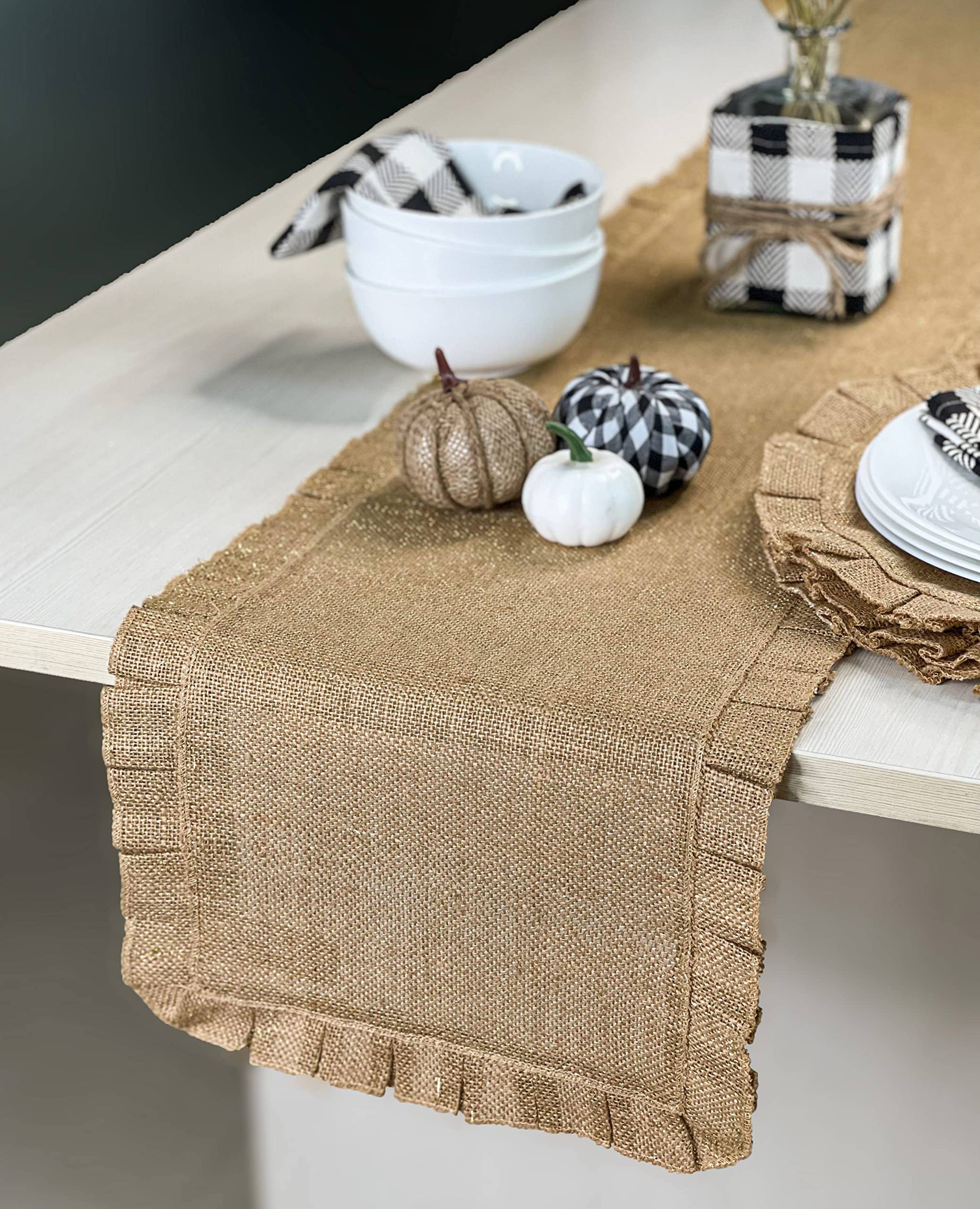 NATURAL-ORO Runner da tavola con ruches in iuta, oro naturale, 33 x 182,9 cm. in vendita all'ingrosso su Faire4