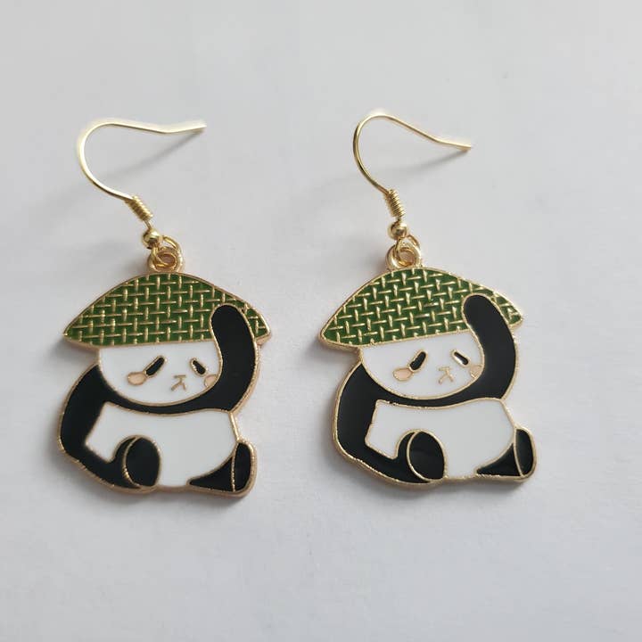 Tots And Tumblers Art - Vente Boucles d'oreilles pendantes - Boucles d'oreilles panda doré1