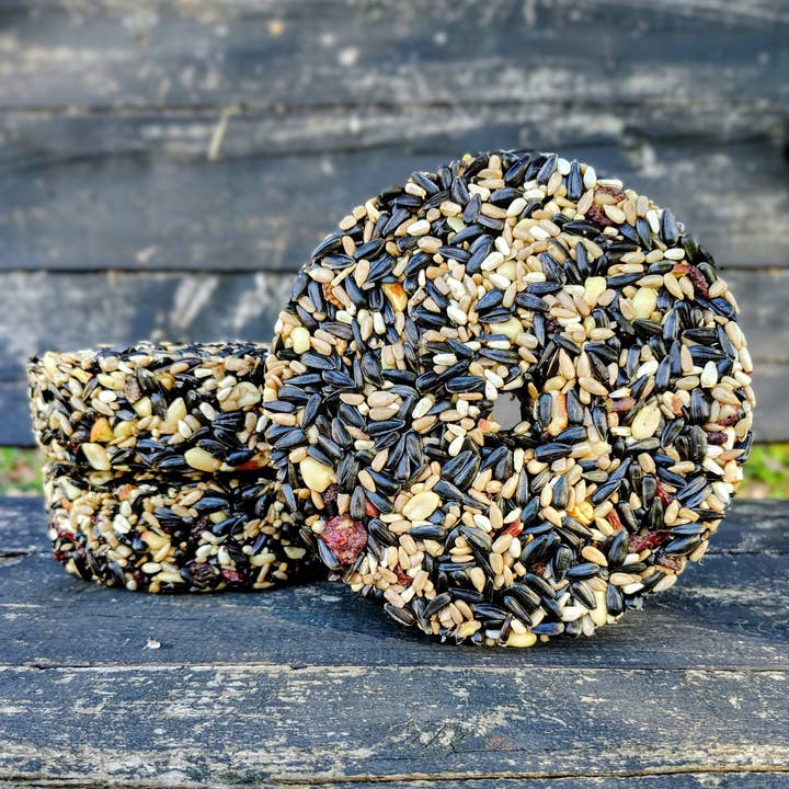 Backyard Tailz - Wholesale Bird Feeder - Stackable 6" Birdseed Patties (Nut Berry Fruit)0