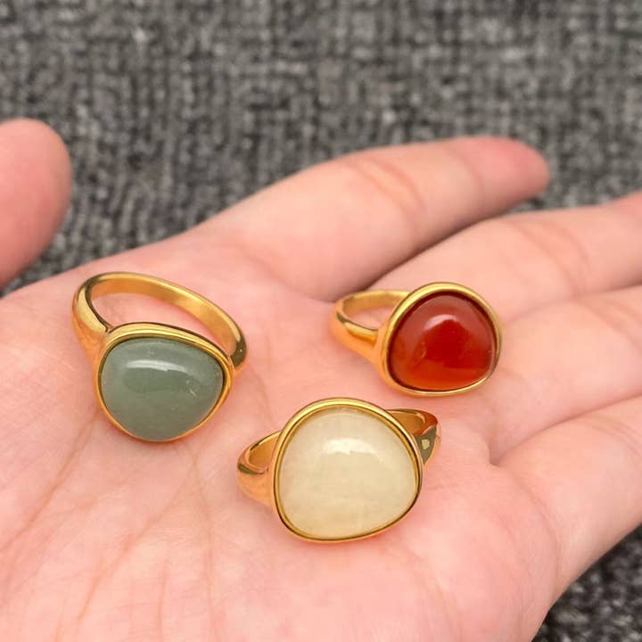 Mio Queena - Wholesale Single Stone/Solitaire Ring - Inlaid Stone 18K Gold Plated Stainless Steel Ring - FGS/CS