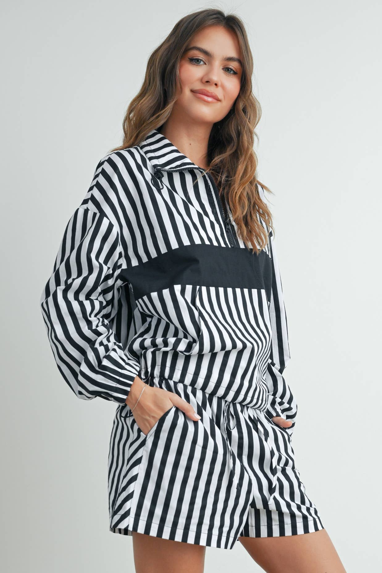 BUTTERMELON - Wholesale Sweatshirt - Women's - Drawstring Turtleneck Jacket - BMT753319