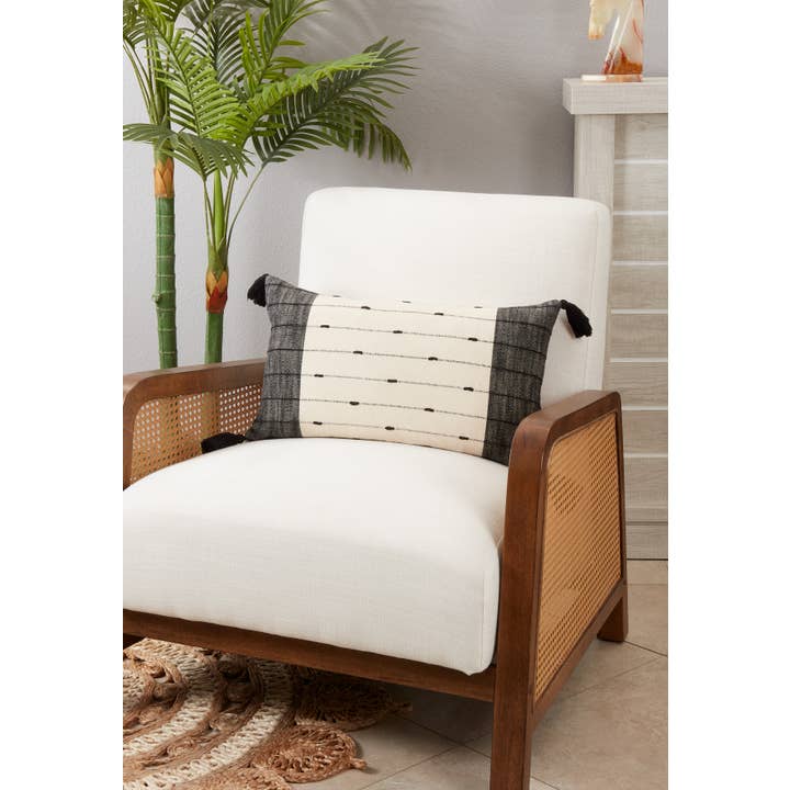 Saro Lifestyle - Wholesale Throw/Decorative Pillow - Tassel Trim Stripe Throw Pillow