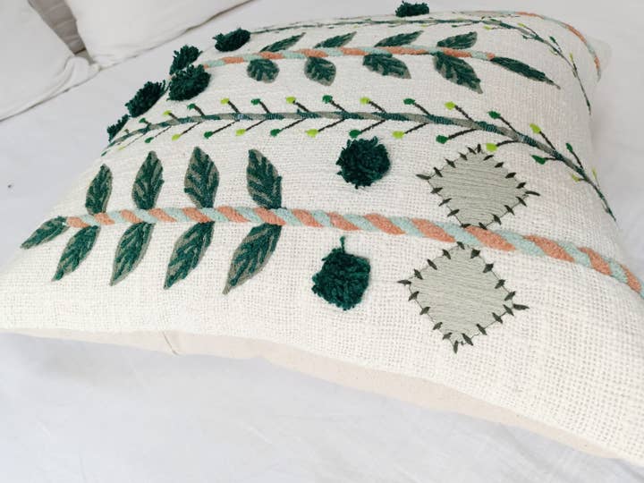 Eyda Homes - Wholesale Throw/Decorative Pillow - Colorful boho throw pillows 18x18 | With insert