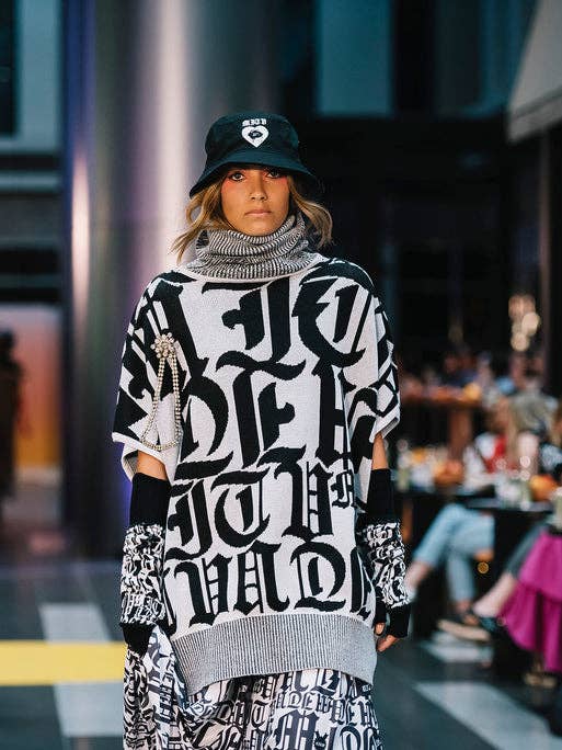 MITV Estelle - Wholesale Sleeveless sweatshirts – Women′s - Oversized Knitwear Vest2