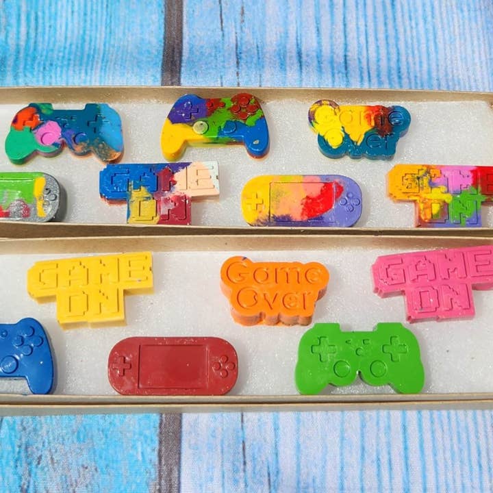 Snazzy Crayons - Wholesale Party Favor - Game On, Gamer Birthday, Party Favors, Crayon names1