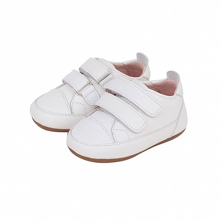 SKEANIE Tyler Trainer, Weiß, Echtes Leder Baby- & Kleinkind-Erstlaufschuhe, Leichtgewichtige, Flexible Sohle Pre-Walker Sneaker für Jungen & Mädchen für den Großhandel von SKEANIE Baby & Toddler Shoes